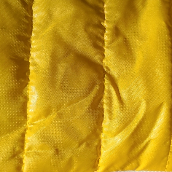 Baby vest 💛 - Picture 3 of 5